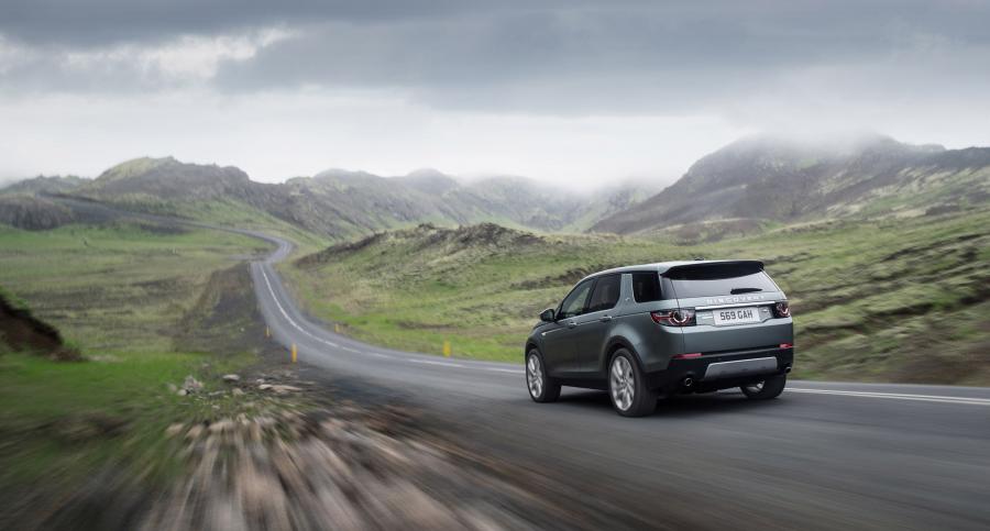  Land Rover Discovery Sport HSE Luxury 2015 года  (фото 20 из 62)